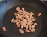 A picture of step 2 of Chicken With Almond.