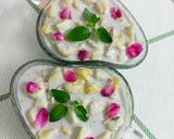 A picture of step 3 of Yogurt fruit salad.