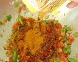 A picture of step 2 of Macaroni with maggi.