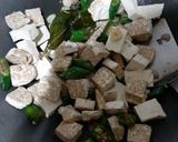 Foto langkah ke 2 dari resep Jangan Ndeso (Sayur Lombok Ijo).