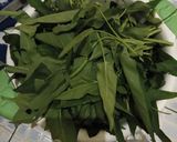 Foto langkah ke 1 dari resep Tumis kangkung terasi telur puyuh.
