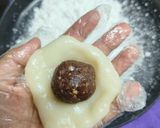 Foto langkah ke 5 dari resep Chocolate wafer truffle mochi.