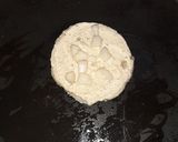 A picture of step 4 of Bread uttapam.