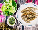 Hình bước làm 3 của món Cá Trích Chiên Giòn Chấm Mắm Ngò
