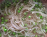 Foto del paso 2 de la receta: Merluza con guisante