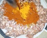 A picture of step 2 of Kachy Qeemy Ke Kabab.