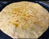 A picture of step 3 of Aloo Paratha.