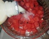 Foto langkah ke 2 dari resep Es Semangka Susu Kedelai.