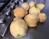 Une image de l'étape 1 de Compotée de coings au citron.