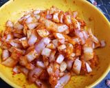 A picture of step 1 of Achari Pyaaz.
