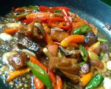 Foto langkah ke 4 dari resep Tumis Ikan Asin Saus Tiram.