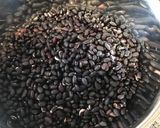Foto del paso 1 de la receta: Porotos (frijoles) negros con sofrito de carne, cebolla y pimentón
