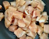 Foto del paso 2 de la receta: Pasta corta con pollo a la mostaza