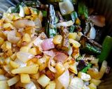 A picture of step 2 of Bhindi and Shallots Masala.