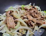 洋蔥炒牛肉(日式風味)的食譜步驟5照片