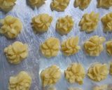 Foto langkah ke 5 dari resep Kue Sagu.