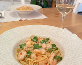 Foto del paso 5 de la receta: Espaguetis con langostinos al ajillo