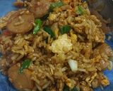 Foto langkah ke 5 dari resep Nasi Goreng Bakso.