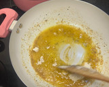 Foto del paso 2 de la receta: Salsa de manteca y salmón ahumado