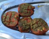Une image de l'étape 6 de Tomates aux herbes,ail et parmesan.