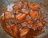 รูปขั้นตอนการทำที่ 4 ของ หมูเปรี้ยวหวานแบบฟิลิปปินส์ (Pork Adobo)