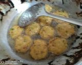 A picture of step 4 of Bajia of lentils.