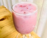 Foto langkah ke 3 dari resep Strawberry Milk Tea.