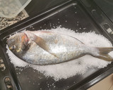 Foto del paso 2 de la receta: Orada salvatge a la sal