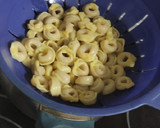 Foto del paso 8 de la receta: Librito de lomo y queso con tortellini en salsa de zanahoria