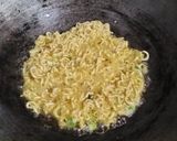 Foto langkah ke 4 dari resep Dadar mie.