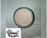 A picture of step 2 of Banana and Strawberry shake.