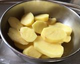 Foto del paso 1 de la receta: Pastel de papas y carne molida