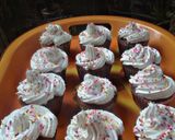 Foto langkah ke 10 dari resep Cup Cake 💙 (Butter Cream anti enek).