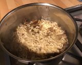 Une image de l'étape 7 de Soupe asiatique épicée au bouillon de crevettes, tomate noire, shiitakes et coriandre.