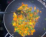 A picture of step 4 of Egg veggies sauce.