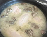 Foto del paso 4 de la receta: Merluza en salsa verde