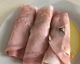 Foto del passaggio 2 della ricetta Involtini di prosciutto cotto ripieni