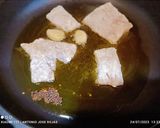 Foto del paso 2 de la receta: Merluza y mero en salsa de tomate