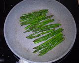 Foto del paso 5 de la receta: Revuelto de berza y espárragos