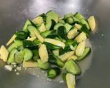 蒜炒小黃瓜玉米筍的食譜步驟2照片