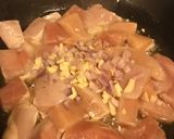 Foto del paso 2 de la receta: Pollo al Pil Pil