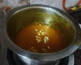 केसरिया नारियल की बर्फी रेसिपी चरण 3 फोटो