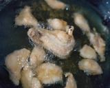 Foto langkah ke 3 dari resep Ayam Saus Wortel Asam Manis Pedas.