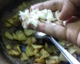 உருளைக்கிழங்கு மிளகு வறுவல் (Urulaikilanku milaku varuval recipe in tamil) ரெசிபி ஸ்டேப் 3 புகைப்படம்