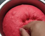 Foto langkah ke 2 dari resep Red Velvet Salt Bread.