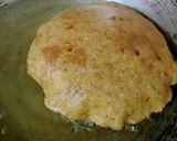 A picture of step 5 of Crispy kasoori methi masala poori.