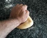 Foto del paso 2 de la receta: Pasta fresca de sémola de trigo y harina