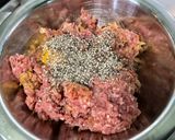 Une image de l'étape 6 de Boulettes de bœuf aux champignons et épices.