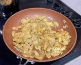 A picture of step 15 of Curry Chicken with Cabbage.