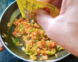 A picture of step 2 of Myonnaise Vegetable pasta.